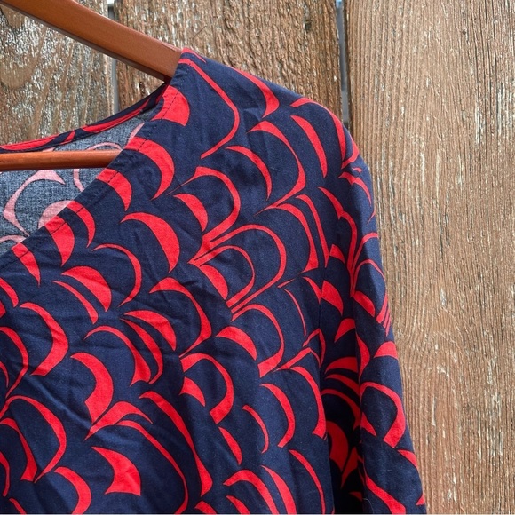 GAP Women’s Navy Red Pattern 3/4 Sleeve Flowy Lightweight Blouse Size Large - Picture 7 of 10